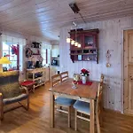 Amazing In Edland With House Sea View Apartmán